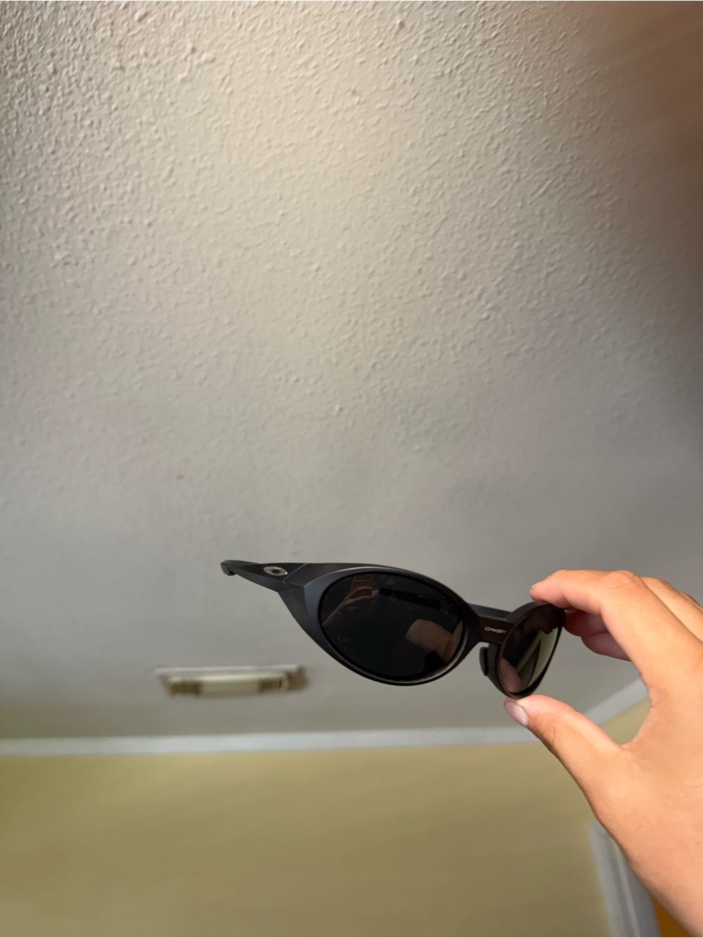 Oakley Black Cat-Eye Sunglasses oaks